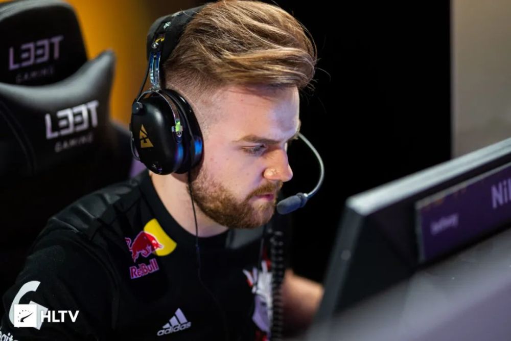 人为失误：IEM 科隆站1／4决赛使用错误C4安放奖励