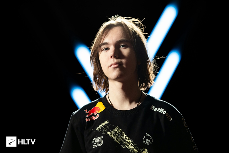 NIP 2-1 TT：TT痛失好局惨遭五连败 NIP韧性十足完成翻盘